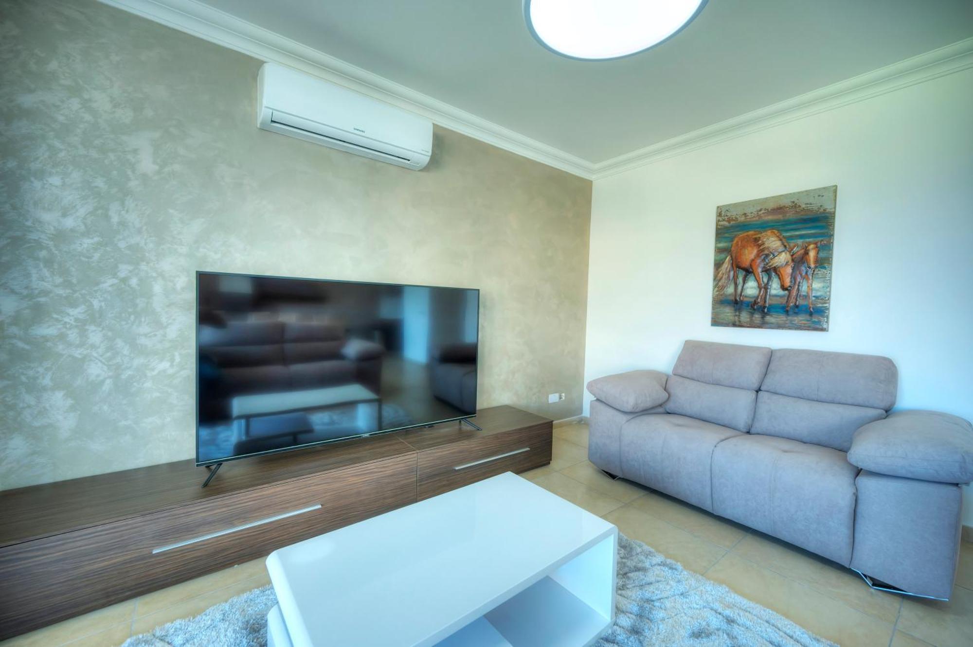 Fort Cambridge Apartments Слима Екстериор снимка