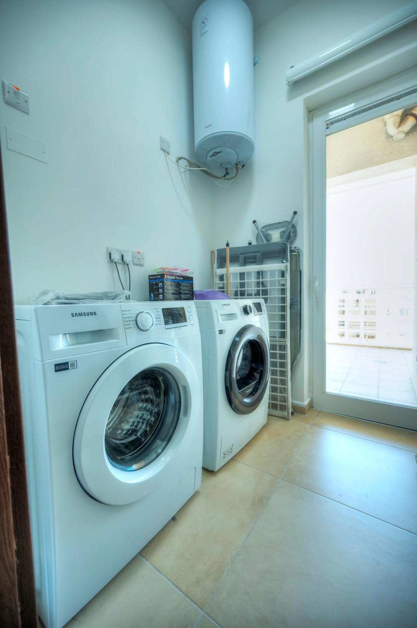 Fort Cambridge Apartments Слима Екстериор снимка