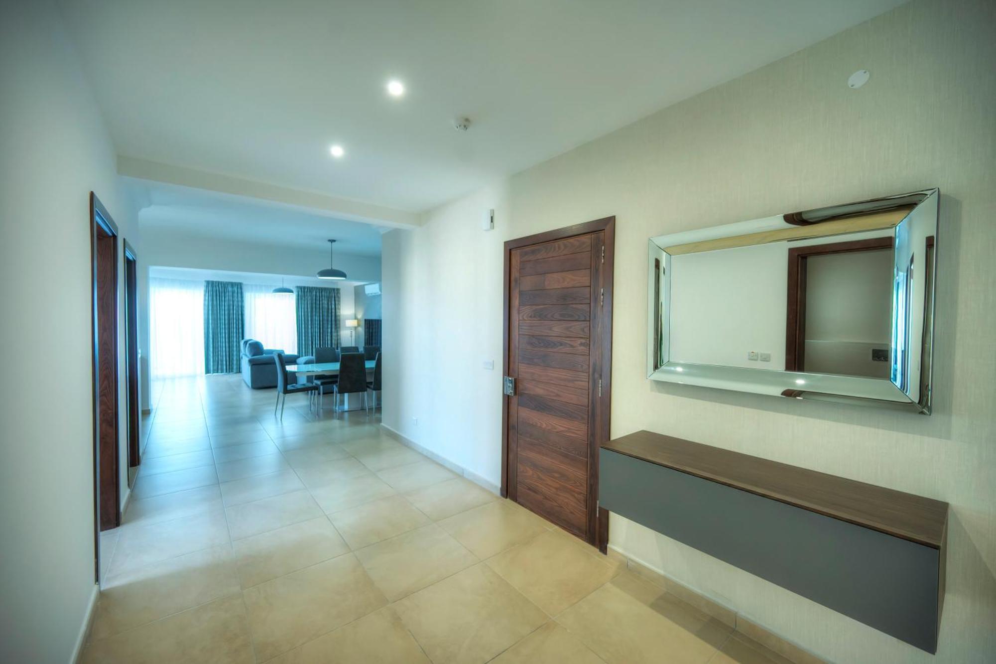 Fort Cambridge Apartments Слима Екстериор снимка